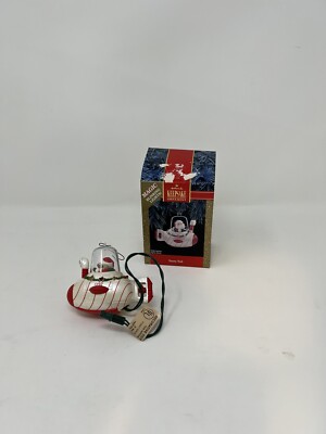 SANTA SUB Submarine 1992 Magic Blinking lights HALLMARK KEEPSAKE ORNAMENT