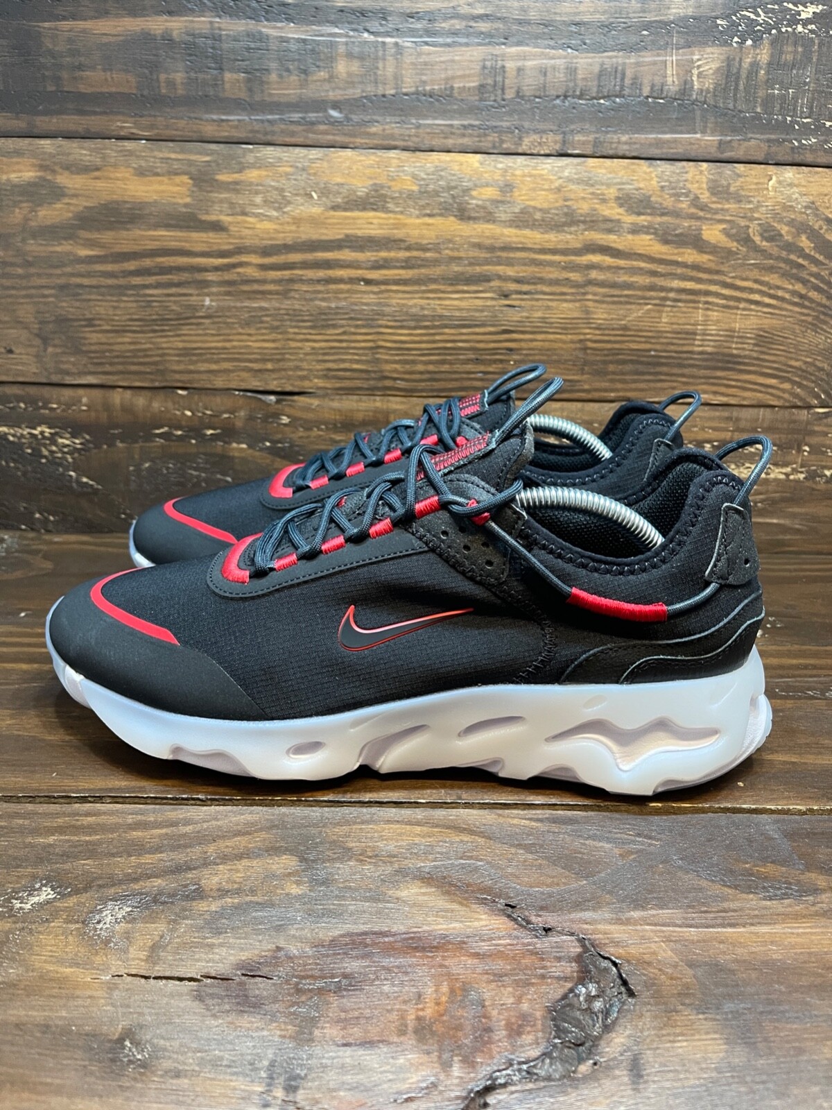 Men Nike React Live SE Athletic/Training Shoes Black/Red
