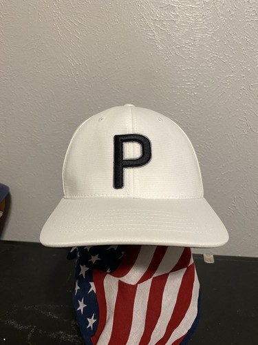 Cap Mens White Stretch Flexfit 110 Puff 3d