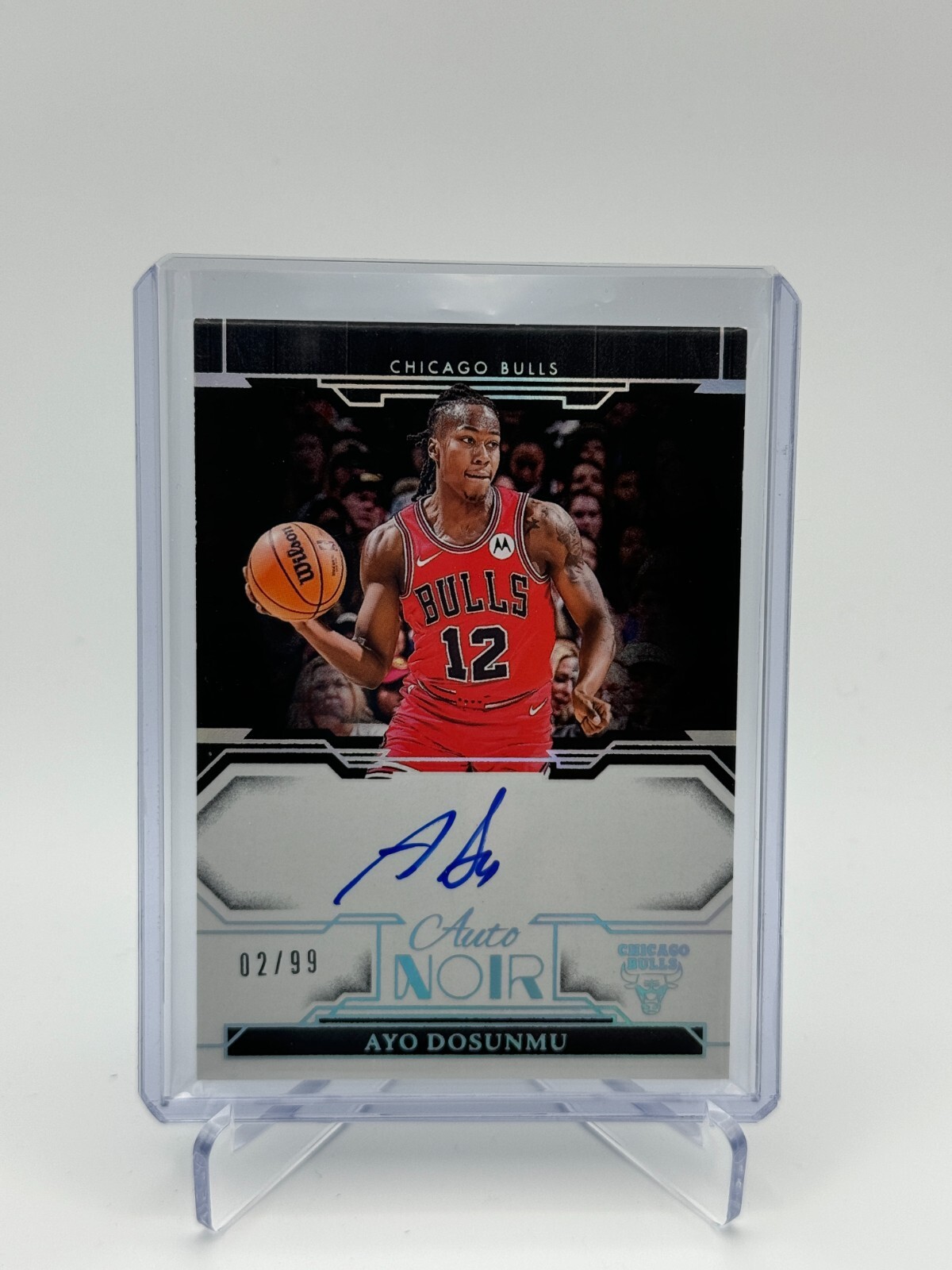 2023-24 Panini Noir Ayo Dosunmu Auto Silver 2/99 On-card