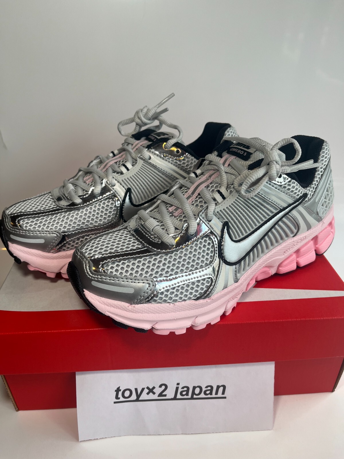 Nike Wmns Zoom Vomero 5 