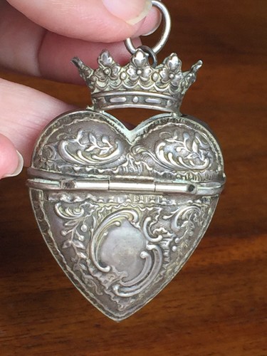 Hand Made Sterling Silver Victorian Snuff Box