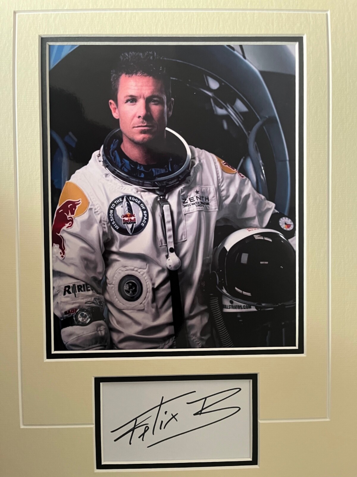 FELIX BAUMGARTNER - AUSTRIAN SKYDIVER & DAREDEVIL - EXCELLENT SIGNED DISPLAY