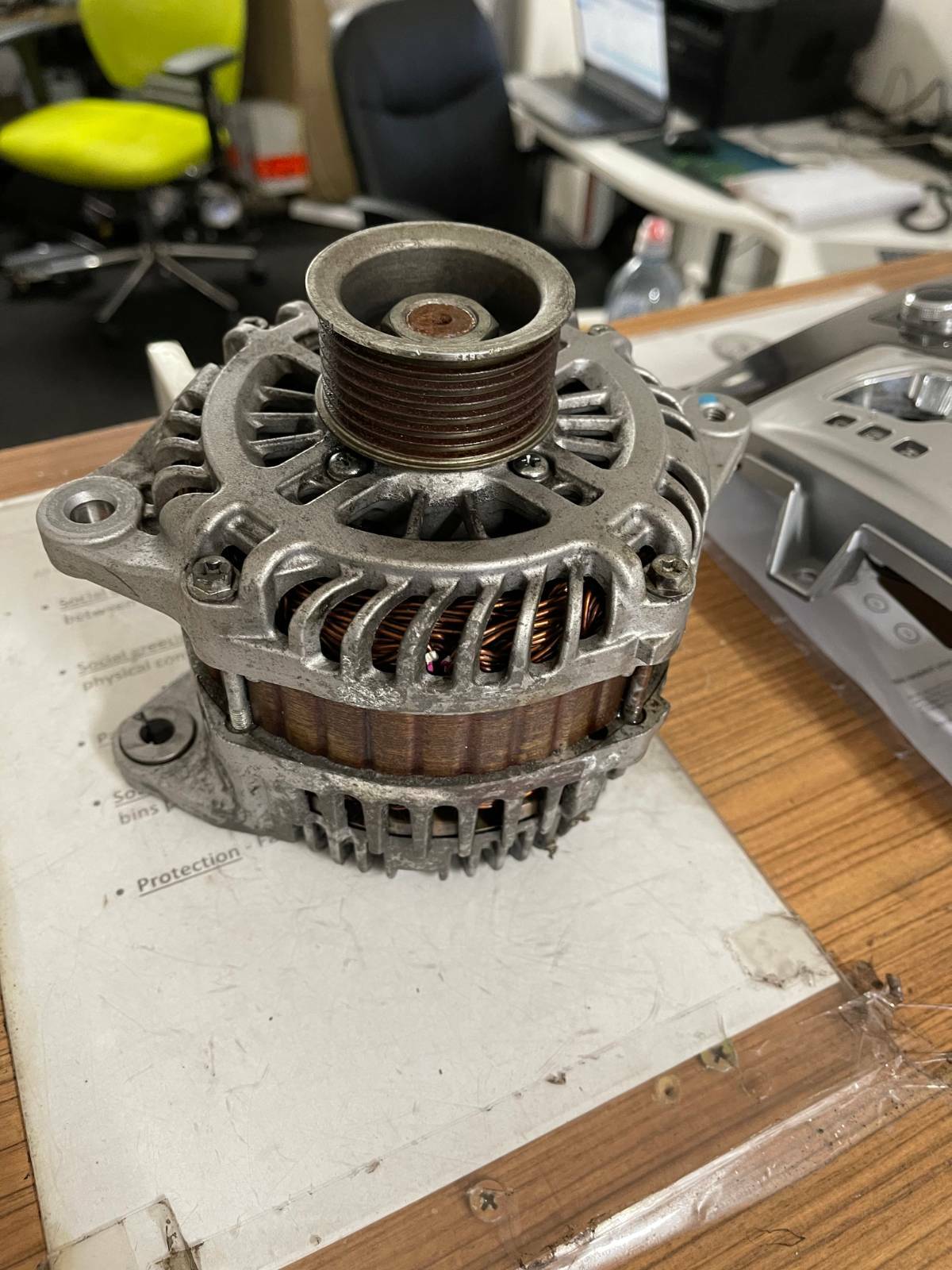 Nissan Elgrand E52 Alternator VQ35DE Engine - thumbnail 3