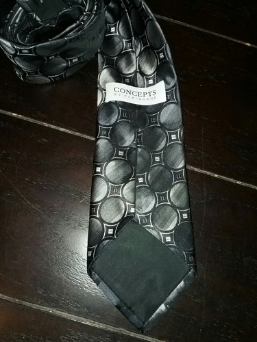 Concepts by Claiborne 100% Silk Tie 60 in Black and Silver Geometric Circles