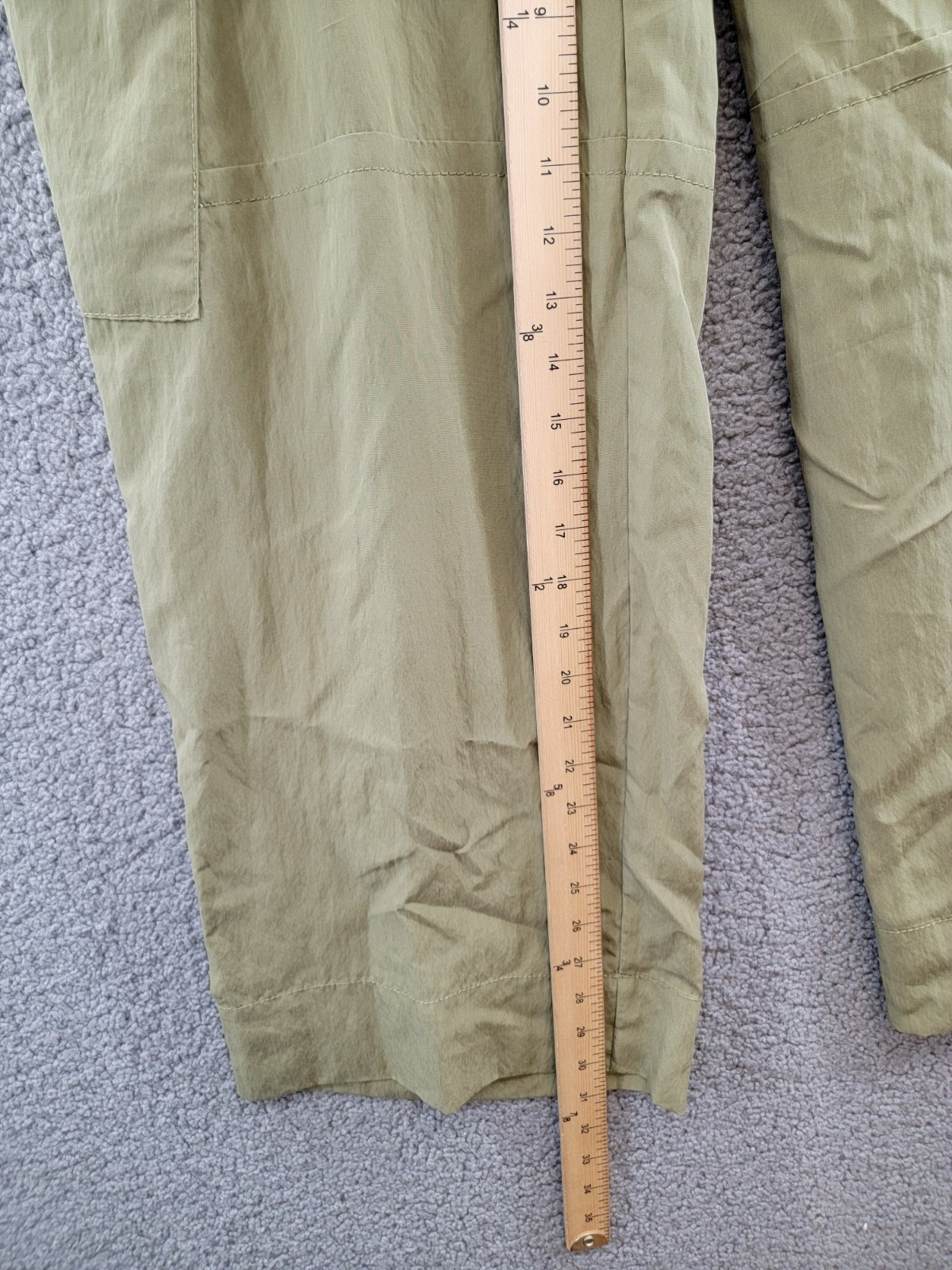 Vince Mid-Rise Fluid Cargo Pants Women 10 Earthly Zip Fly with Button Closure - Picture 8 of 18