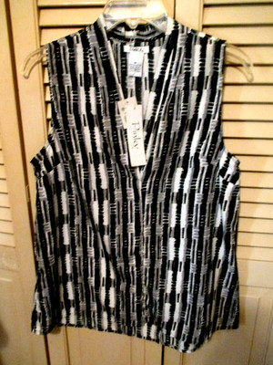 NWT Pinky JR/MISSY Top Blouse Black/White Low V-Neck Pullover Sleeveless Size M
