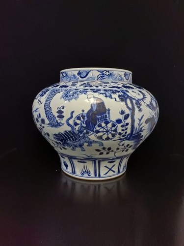 Blue & White Porcelain Baluster Jar - Story of Guiguzi Blue & White Porcelain Baluster Jar - Story of Guiguzi