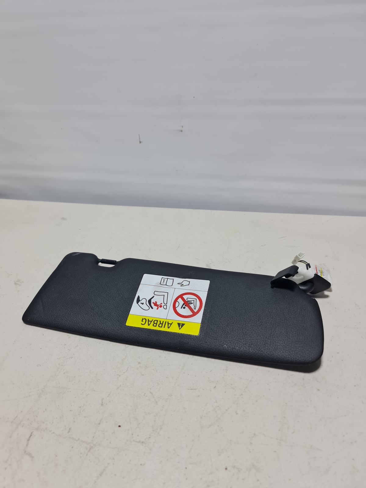 0 Bmw Original un Visor Without Label Left 8057937 07 51448057937 image 2