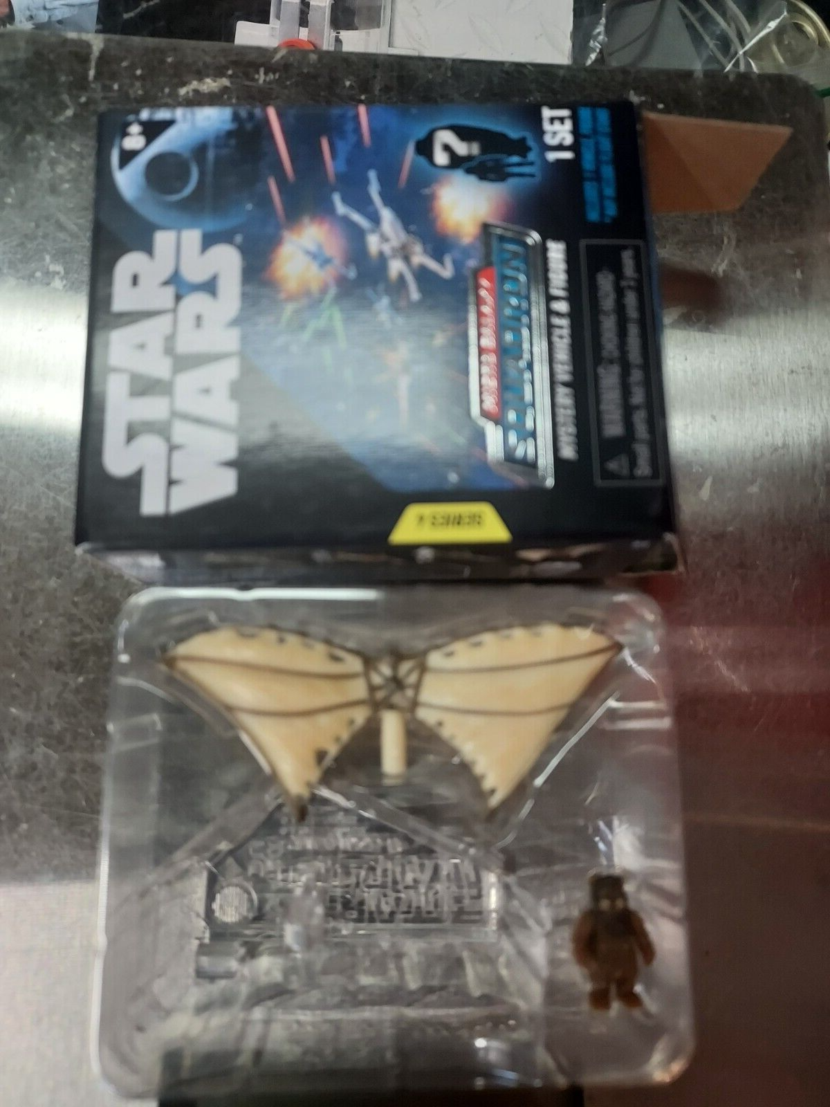 STAR WARS MICRO GALAXY SQUADRON MYSTERY  SERIES 4 EWOK & GLIDER