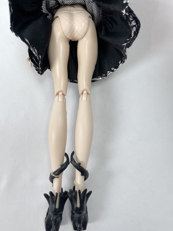 Ever After High Mira Shards Dragon Games Teenage Evil Queen Doll