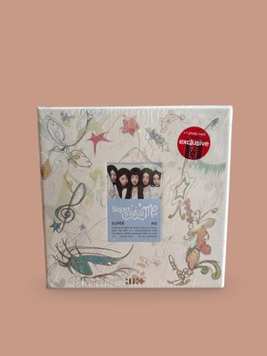 New: ILLIT Super Real me 1st Mini Album Super me Version Target Exclusive, CD