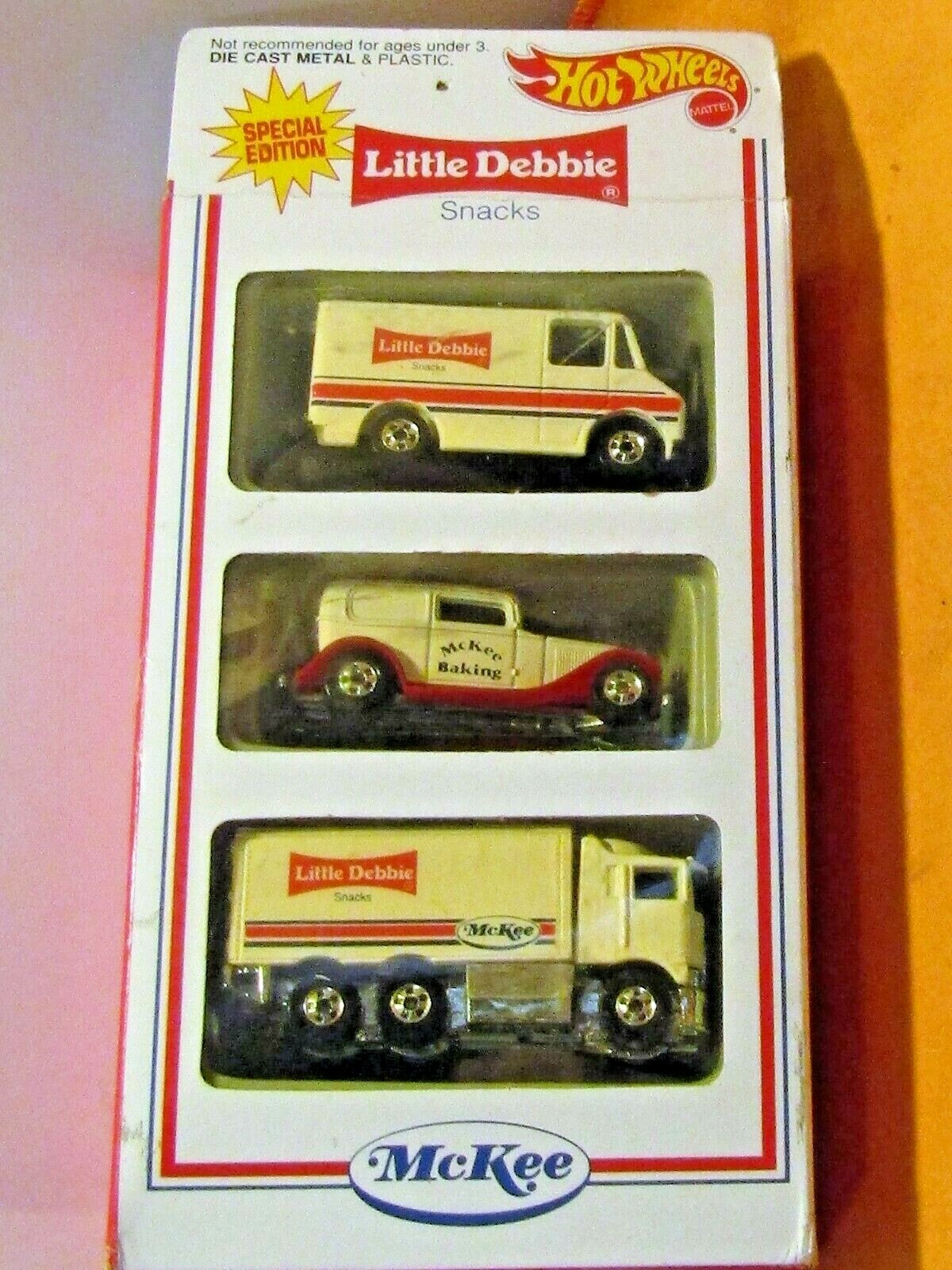 Hot Wheels Little Debbie Snacks 3台パック Hot Wheels Little Debbie 3-piece set n box never removed