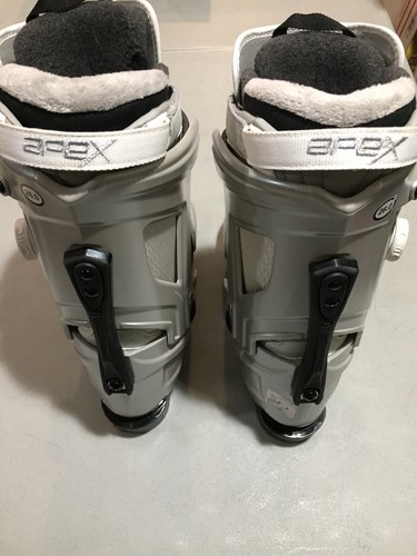 Nice Apex ML-3 Women's Ski Boots. Size W 9/ 26.0.  Gently Used (321mmA)