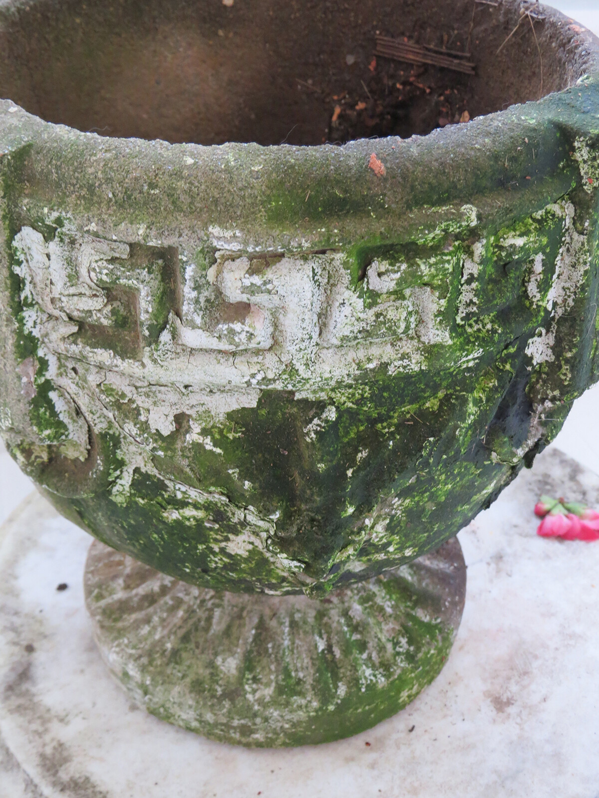 Old Ultra MOSSY Shabby Chippy Paint Greek Key Concrete Cement Planter Pot Urn