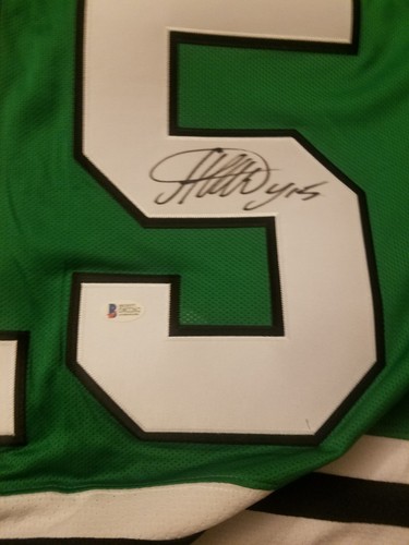Artem Anisimov signed Chicago Blackhawks StPaddys jersey autographed with Becket