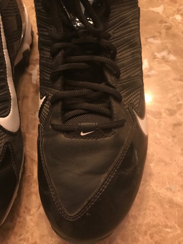 Nike 542777-001 Alpha Shark Football Cleats Men's 10 great condition