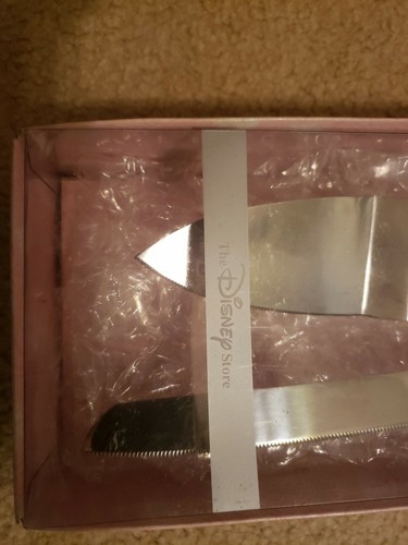 The Disney Store Wedding Mickey & Minnie Mouse cake server and knife