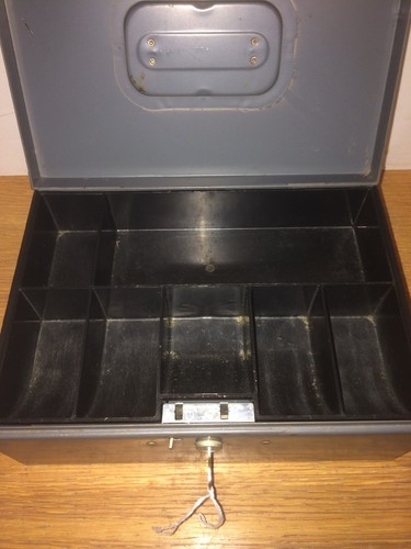 Vintage Steelmaster Cash Box W/ Key & Tray Art Steel USA Gray Metal Locking