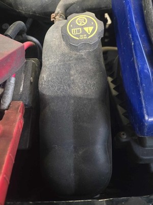 Used Coolant Bottle fits: GMC SIERRA 1500 07 08 09 10 11 12 13