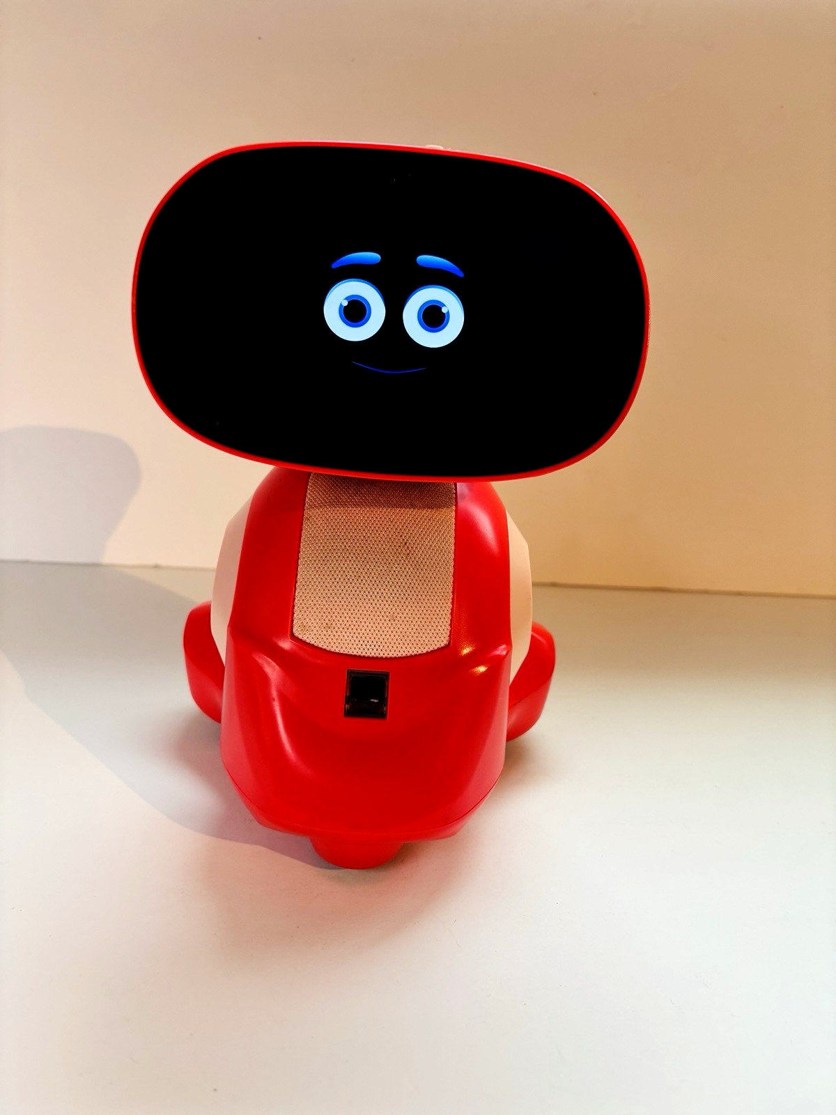 MIKO-3  Amazon.com: Miko 3: AI-Powered Smart Robot for Kids | STEAM