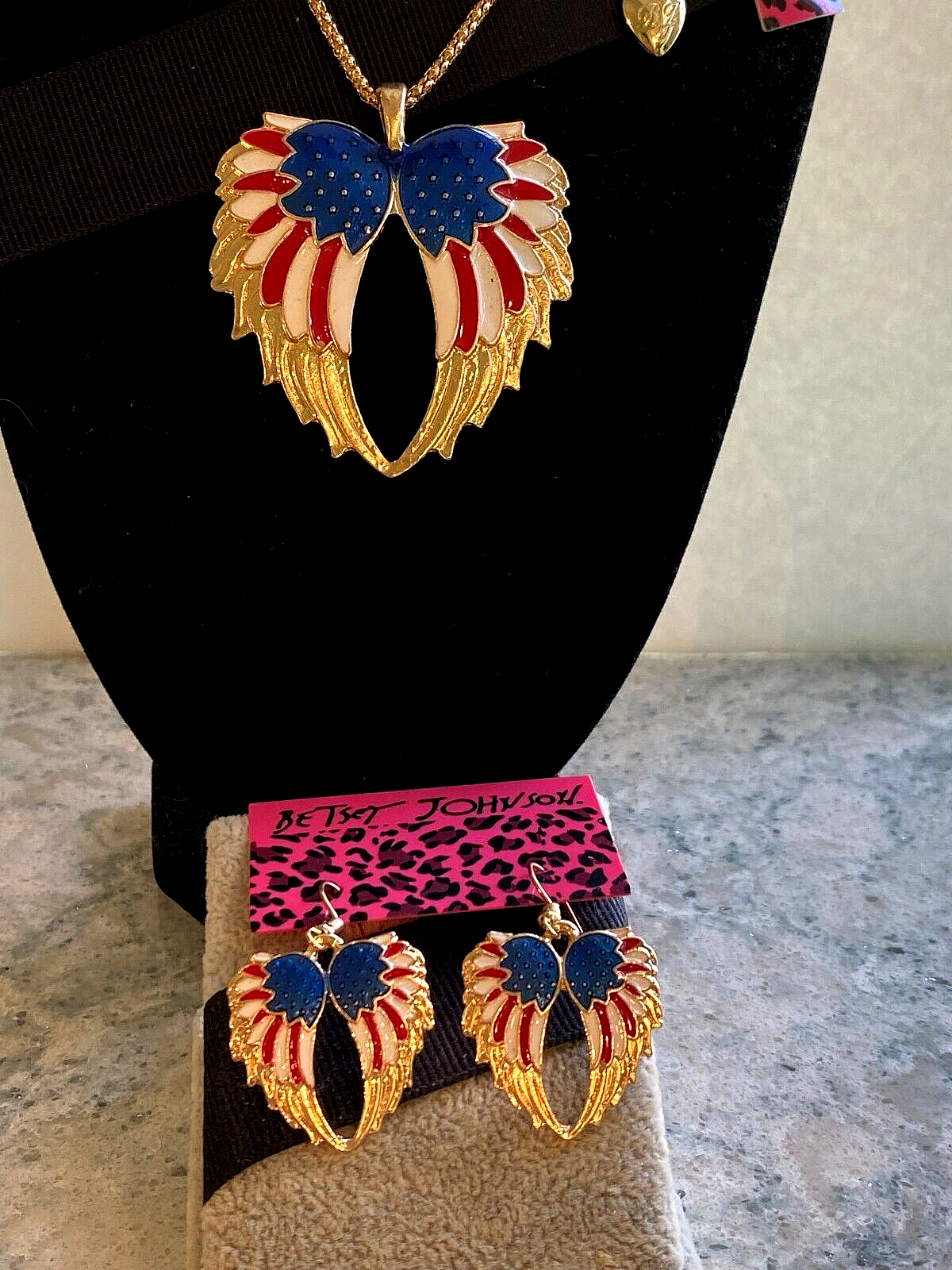 ピアス wing bling [Celebrity Wear] 14k Love Potion Earrings VicenzaGold Polished Figure 8 Earrings, 14K Gold - QVC.com