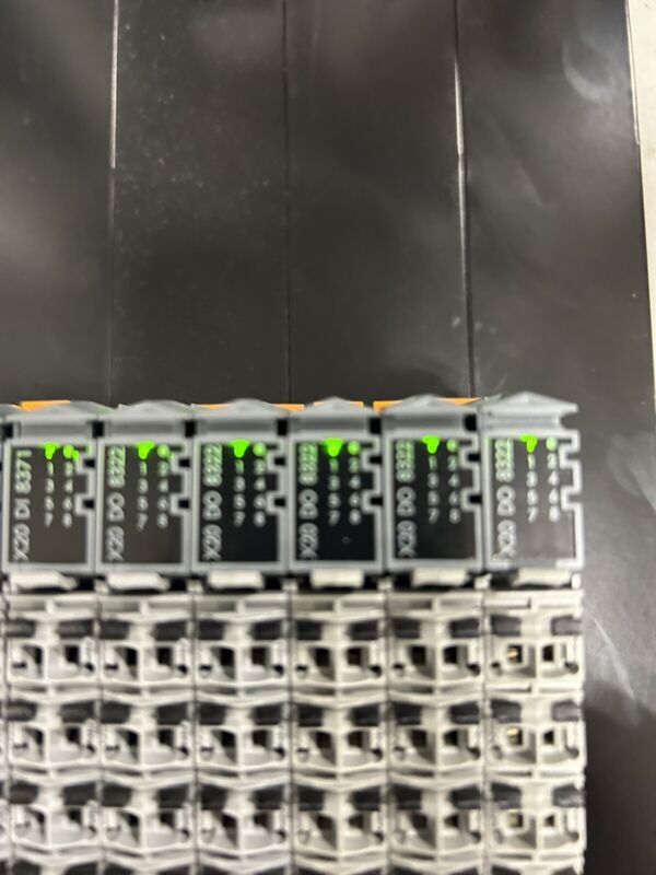 Qty 1 B&R X20DO8322 Ships From The USA 24v PLC CPU Automation