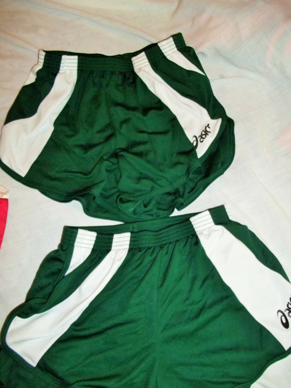 NWOTS,  WHOLESALE RESALE SMALL  LOT 4 PAIR  MENS & LADIES SHORTS