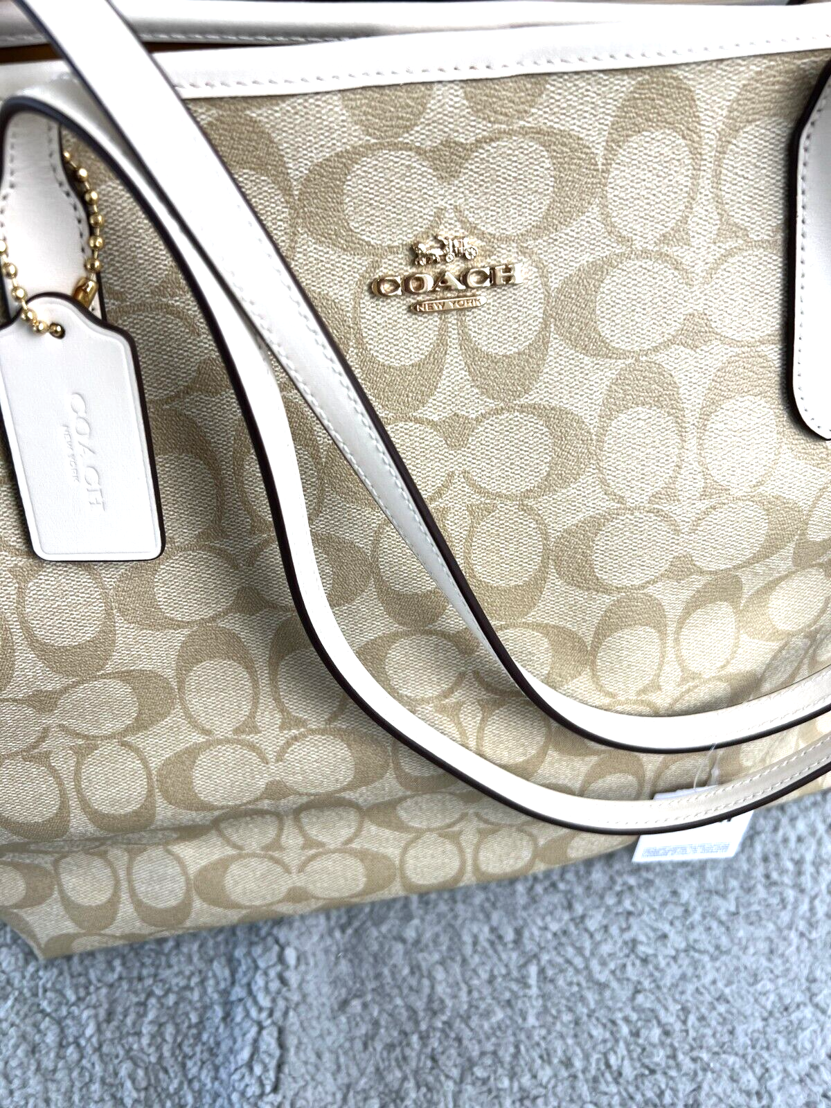 Coach City Tote Signature Canvas Light Khaki/Chalk 5696 Coach City Tote Signature Canvas Light Khaki/Chalk 5696