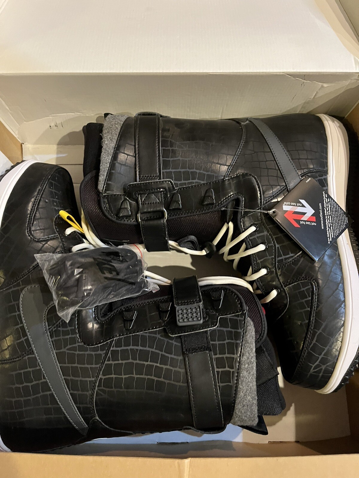 nike zoom force 1 snowboard boots Size 