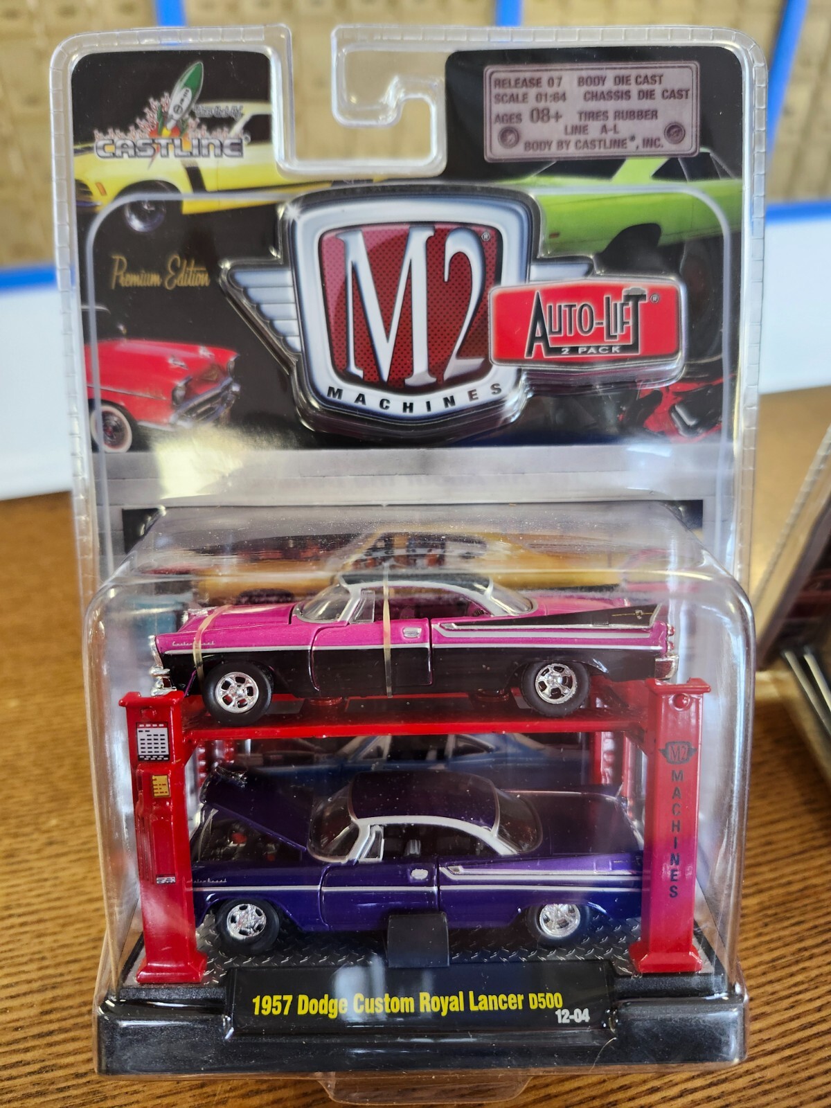 M2 Machines Auto-Lift 2 Pack #12-04 1957 Dodge Custom Royal