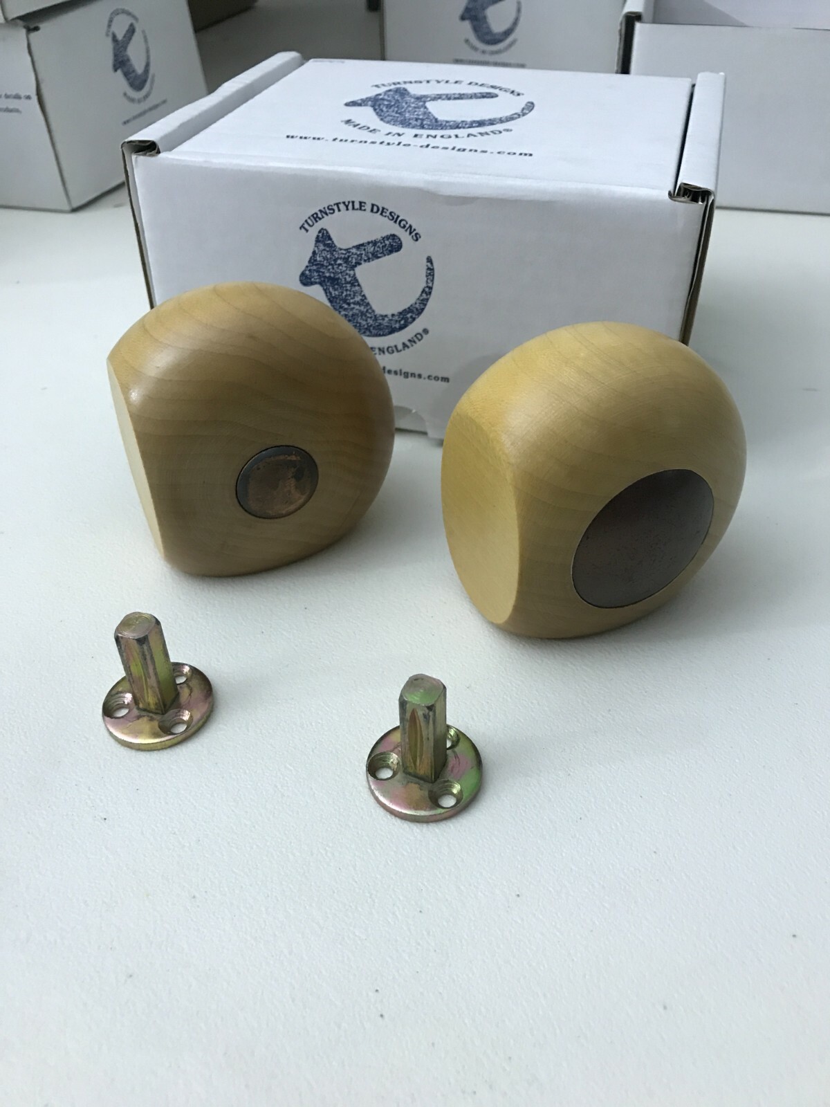 New Turnstyle Designs  Maple Shelf Brackets Pair