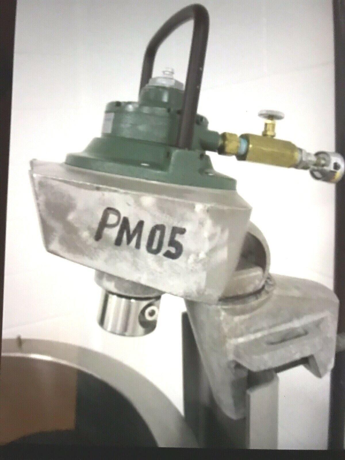 Walker 70 Gallon Verical Mixing Tank W Pneumatic Mixer On Castors