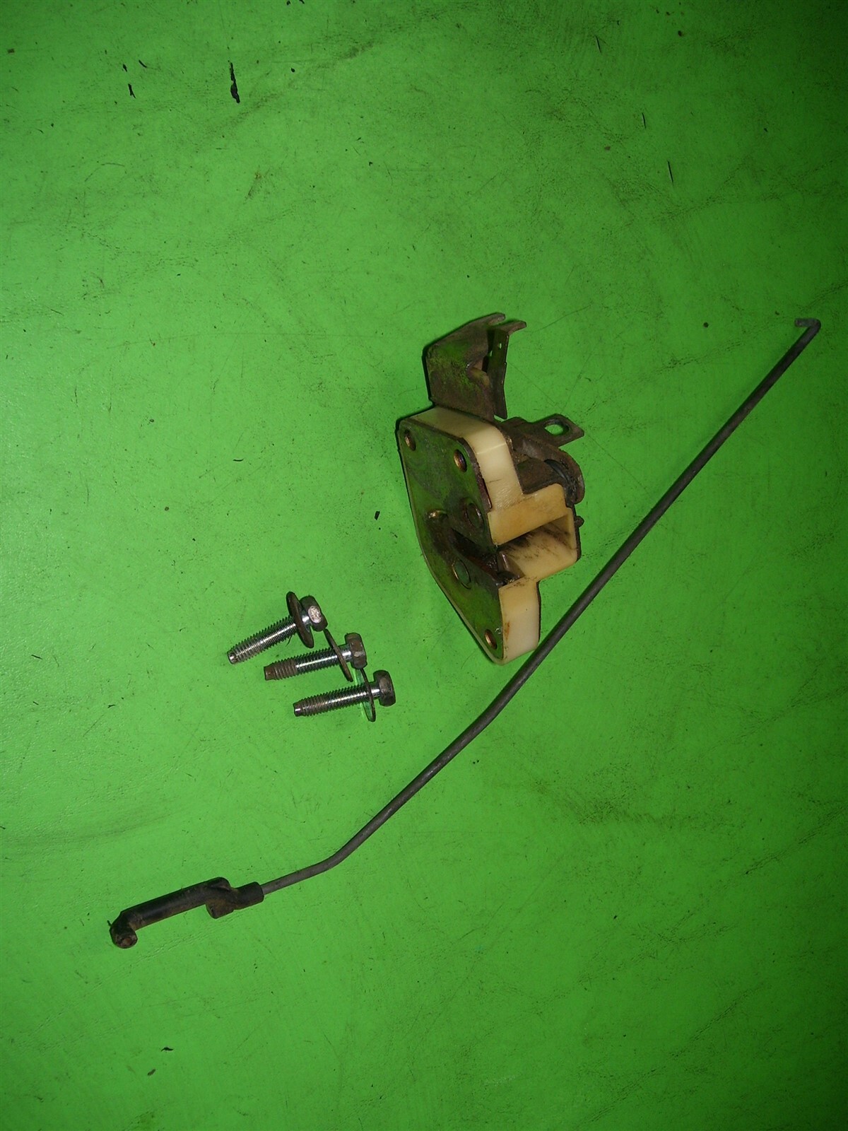 1985 300ZX Z31 2+0 Turbo Rear Trunk HATCH LATCH oem factory