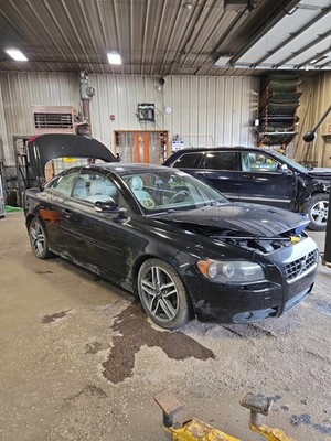 Used Right Front Door Regulator fits: VOLVO 70 SERIES Right 06-13