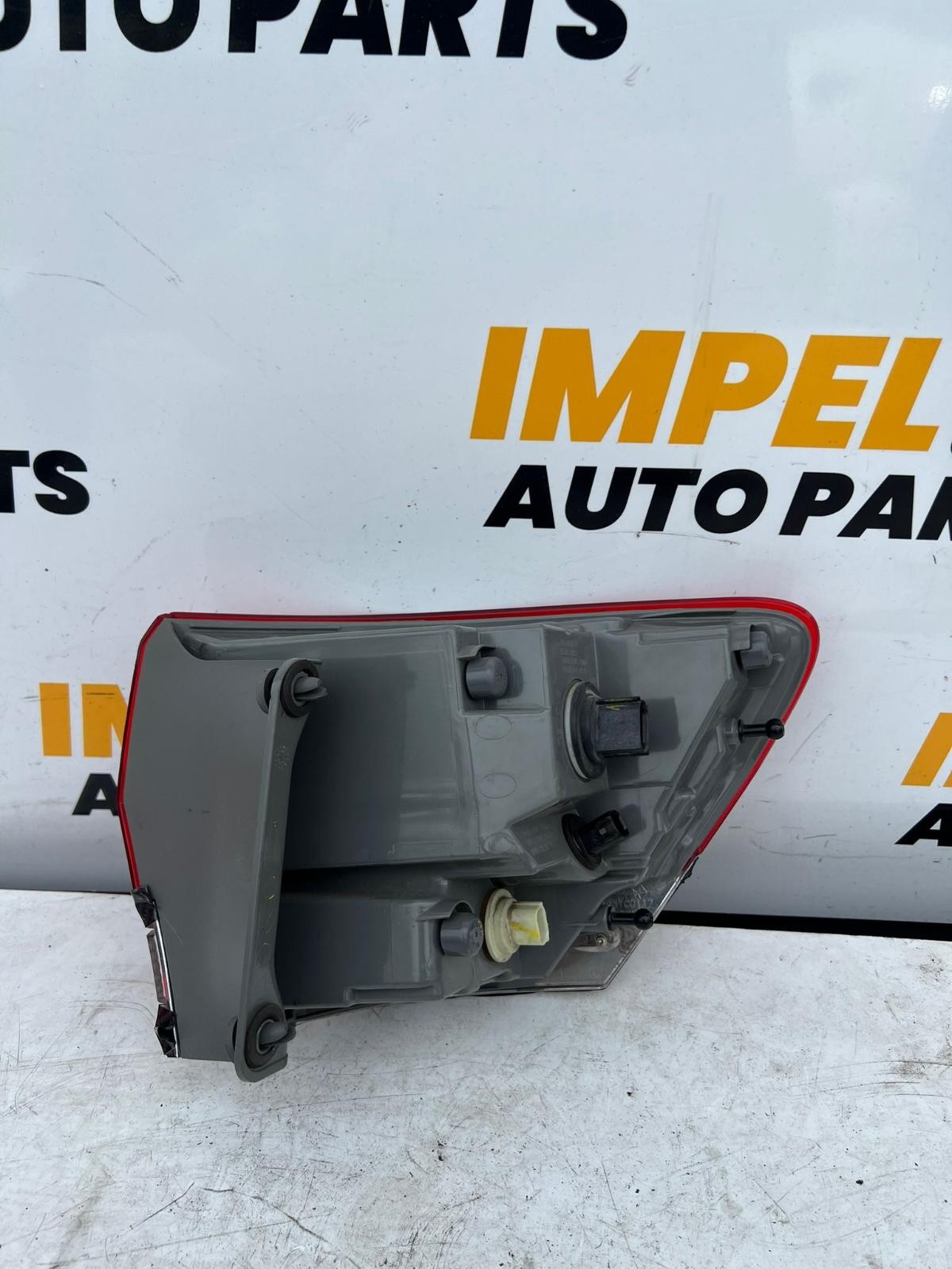 JEEP GRANDCHEROKEE WK 04/2013-02/2022 LEFT TAILLIGHT WITH CHROME BEZEL - thumbnail 2