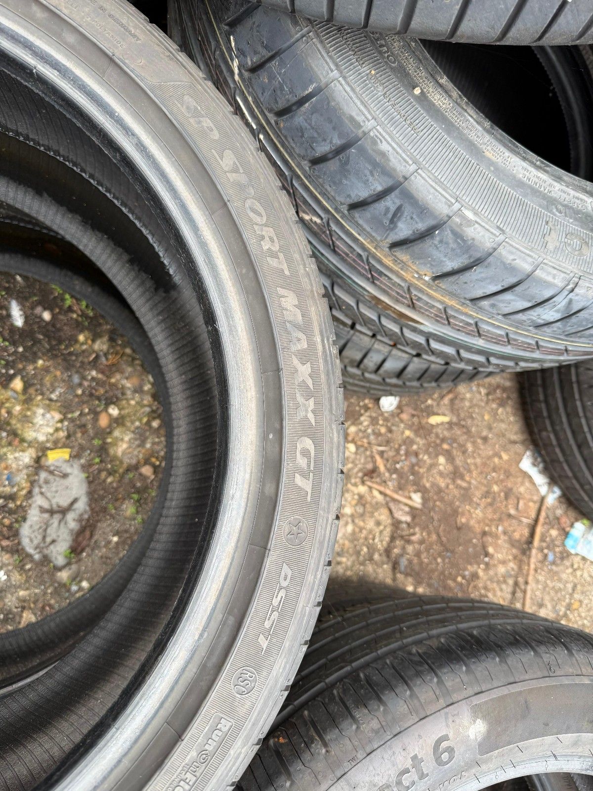 275 35 19 Dunlop RunFlat, 108Y, x2 A Pair 5.3mm (F1_tyres) FOD L3747