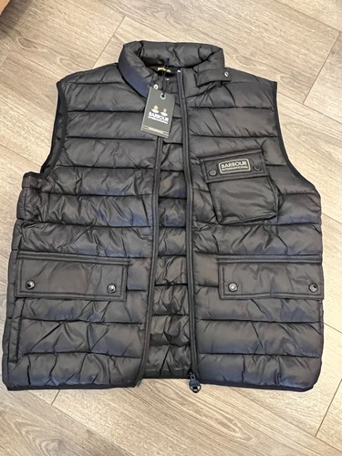 【極美品】Barbour 23AW RENNISON GILET ネイビー 極美品】Barbour 23AW RENNISON GILET ネイビー