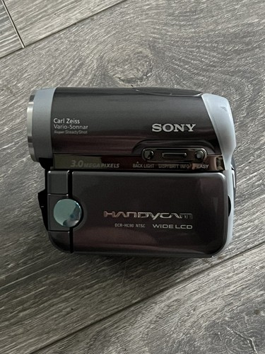 SONY miniDV handycam DCR-HC90 ② Sony DCR-HC90 Mini DV digital camcorder at Crutchfield