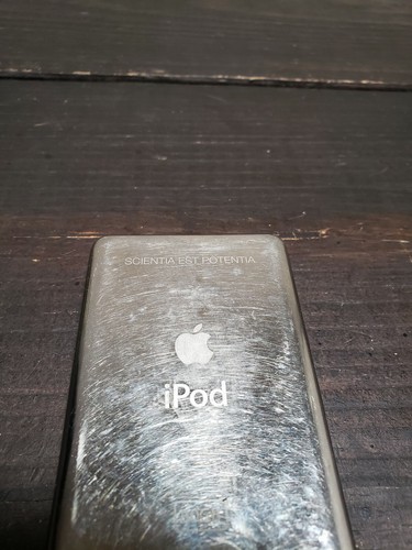Apple A1136 iPod 5th Generation White 80GB As-Is For Parts or Repair