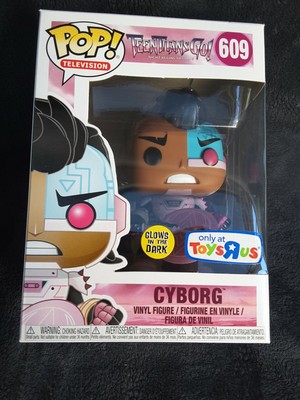  Funko Pop! Television! Teen Titans Go CYBORG Toys R Us GITD VAULTED! W/Cover 