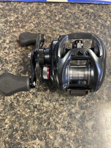 Daiwa Tatula SV TW 7.3L Left Handle Baitcasting Reel 2017 Very Good FedEx