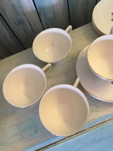 Knowles Wild Violets Dinnerware Service For 4