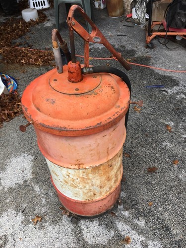 VINTAGE ENCO BARREL  W/ GEAR OIL GX140 LUBE PUMP* ENCO * THE HUMBLE OIL CO.