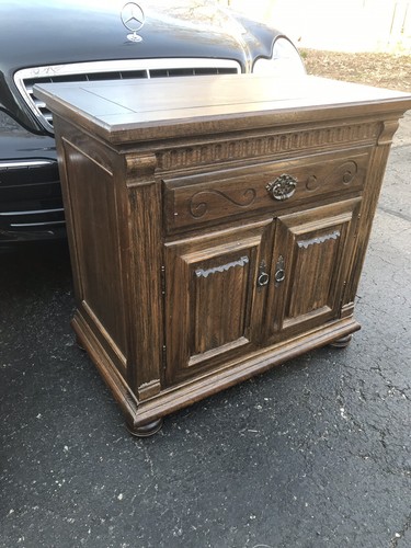 Ethan Allen Royal Charter Oak Commode Cabinet Nightstand