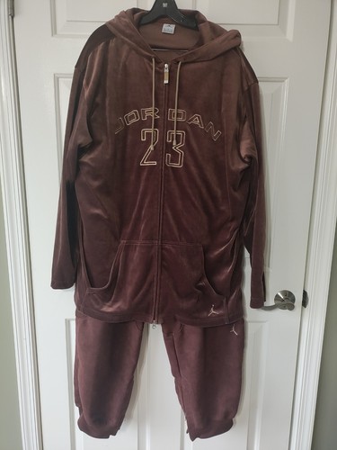 Corteiz Allstarz VVS Velour Tracksuit - Step Up Sneakers