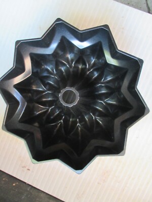 Nordic Ware Star Bundt Pan Design 10'' Diameter Black Cake Pan