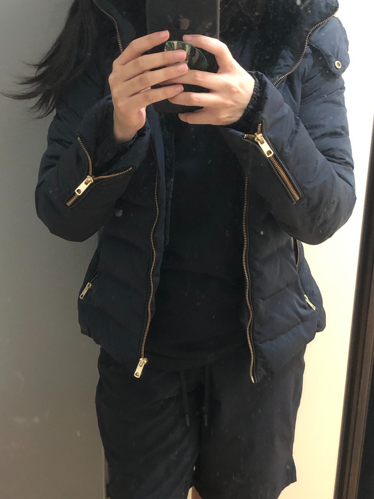 【ZARA】フリンジとスパンコールのジャケット　ブラック ナイロンギャザーボンバージャケット - ブラック | ZARA Japan