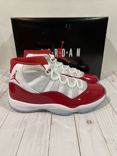 靴 Nike Air Jordan 11 \"Varsity Red\" Air Jordan 11 'Varsity Red' (CT8012-116) Release Date. Nike