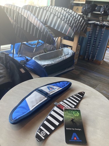 アームストロング　Armstrong foils FLOW235cm2 Armstrong Foils - Wings, Boards & Masts — REAL Watersports